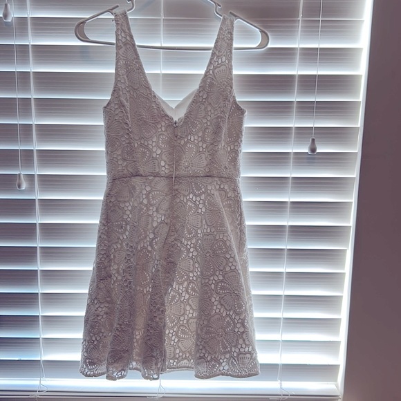 White Lilly Pulitzer Dress - Picture 2 of 3